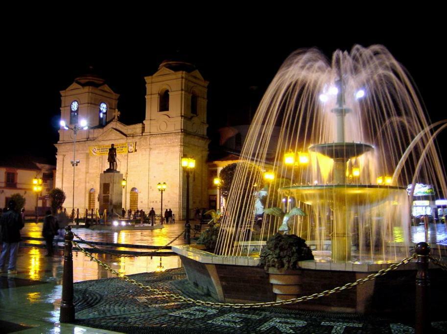 Casa Blanca Hospedaje Huamancaca Exterior foto