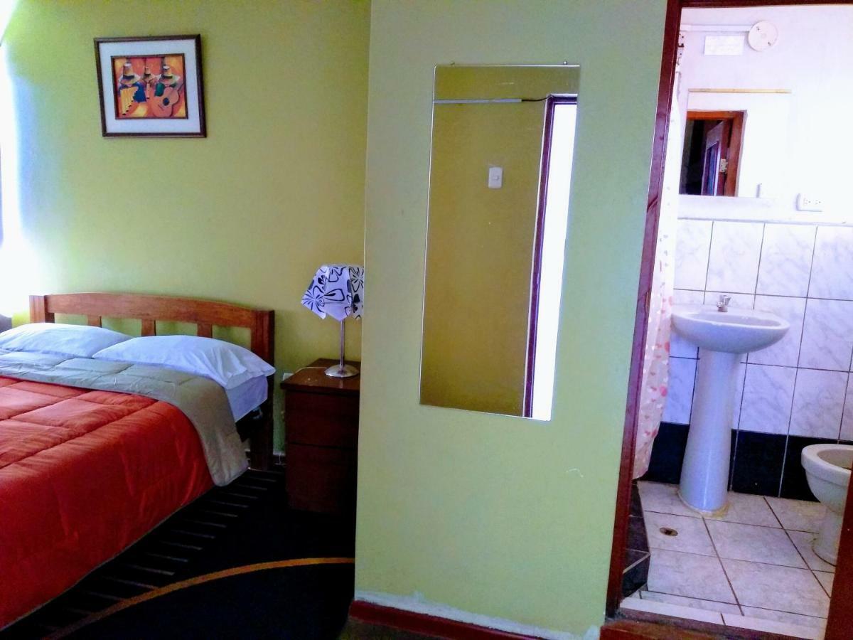 Casa Blanca Hospedaje Huamancaca Quarto foto